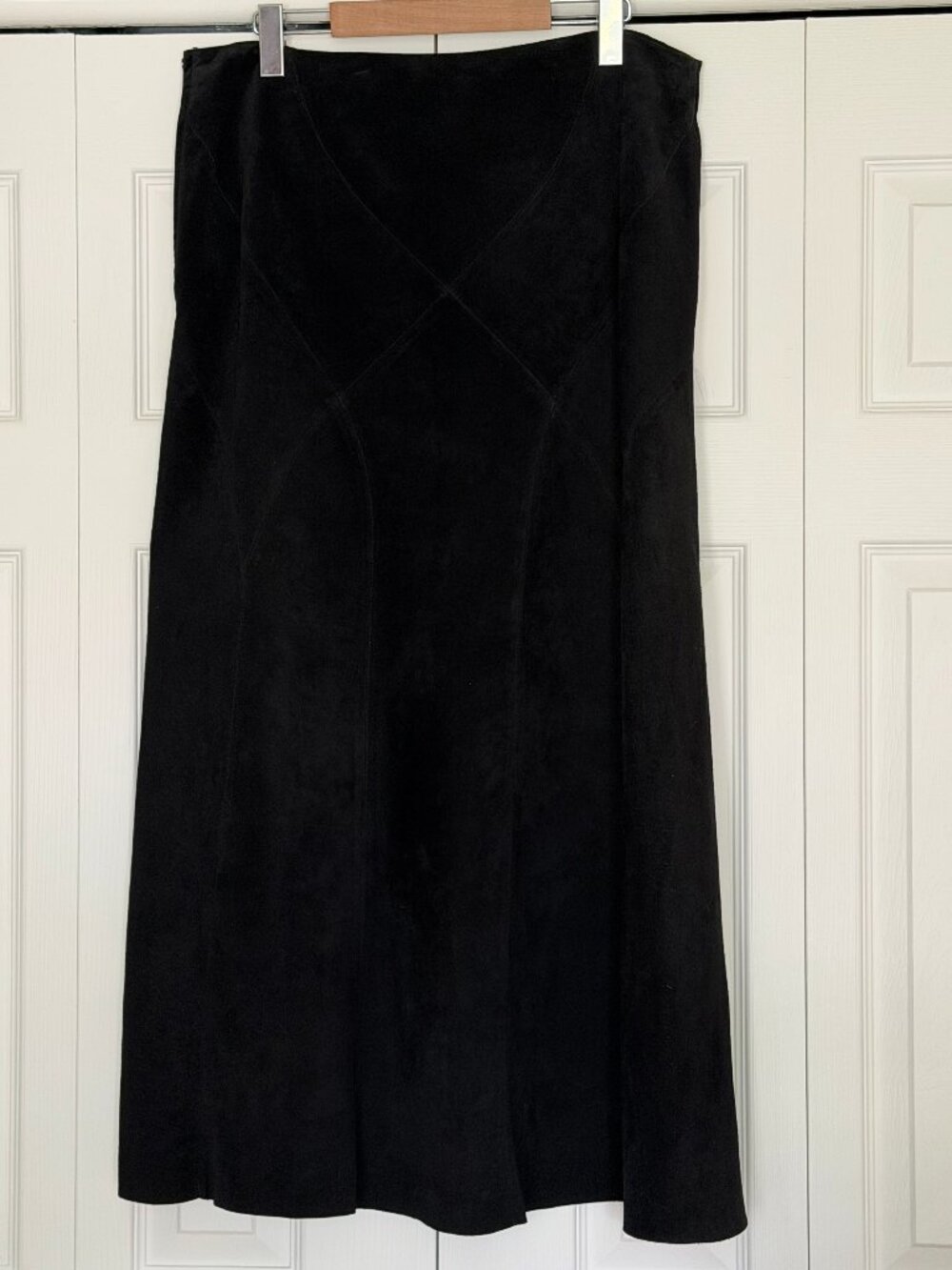 Danier Leather Black Suede Maxi Skirt - Picture 4 of 15